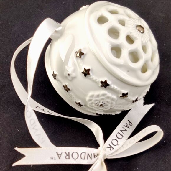 Pandora Other - Pandora 2011 Ceramic Ornament